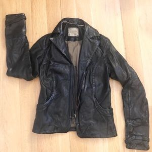 Women’s genuine leather jacket